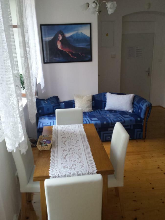 Apartment Anna Cesky Dub Exteriör bild